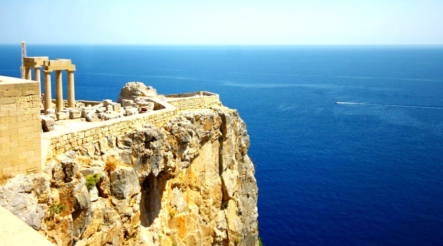 Lindos and a glimpse of the Old town of Rhodes